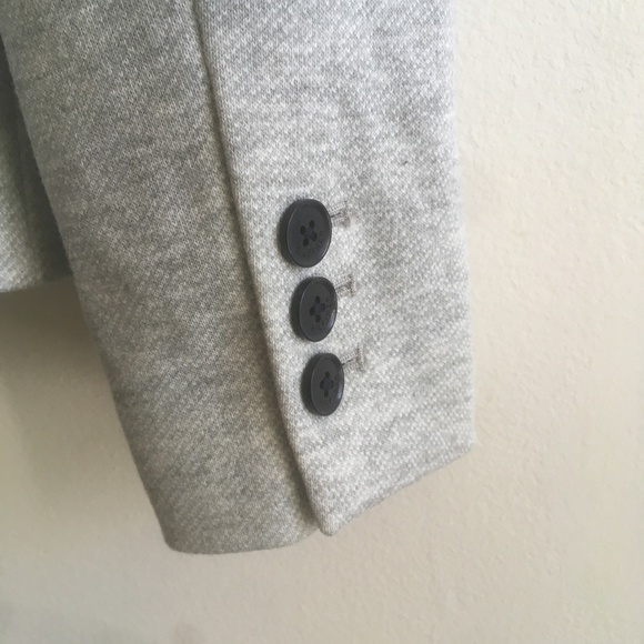 Tommy Hilfiger NWOT Grey Blazer with shoulder pads in sz 6 - Picture 6 of 7